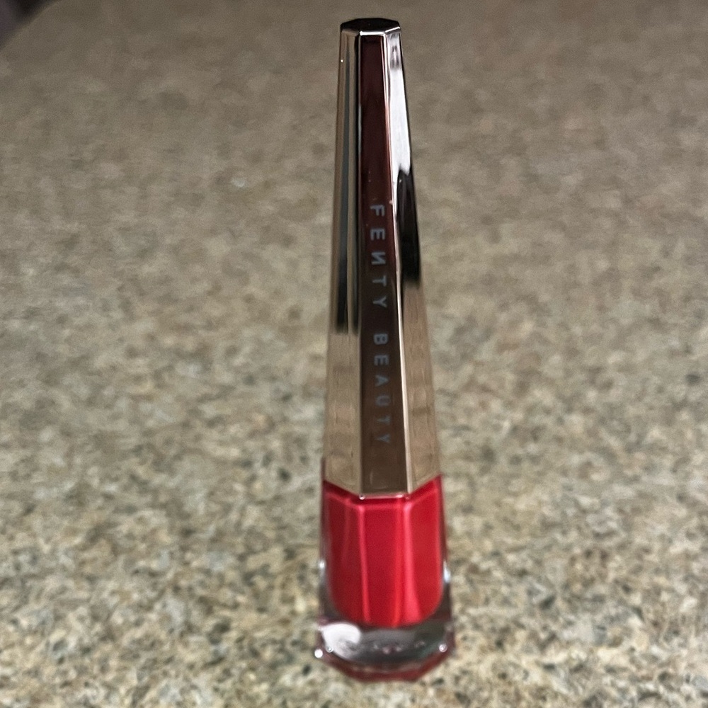 Fenty Beauty Stunna Lip Paint